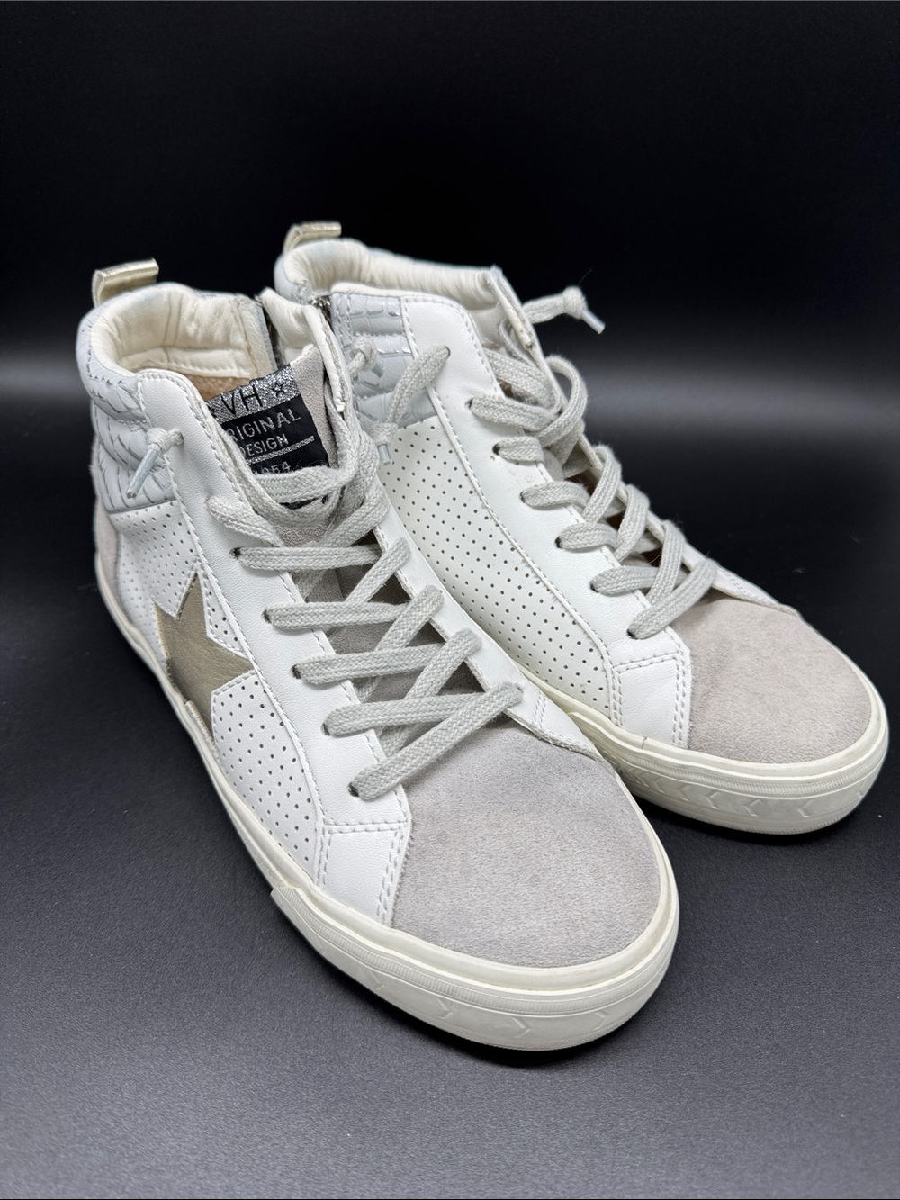 Vintage Havana Women’s White & Lt Gray High-Top Sneakers with Gold Star Sz 7.5